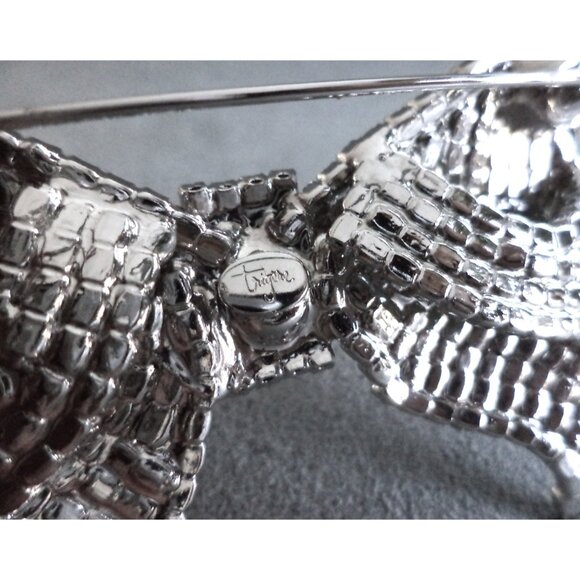 Vintage TRIGERE Rhinestone Ribbon BOW BROOCH Layered Sparkly 3.25" x 2" Rhodium - Picture 7 of 8